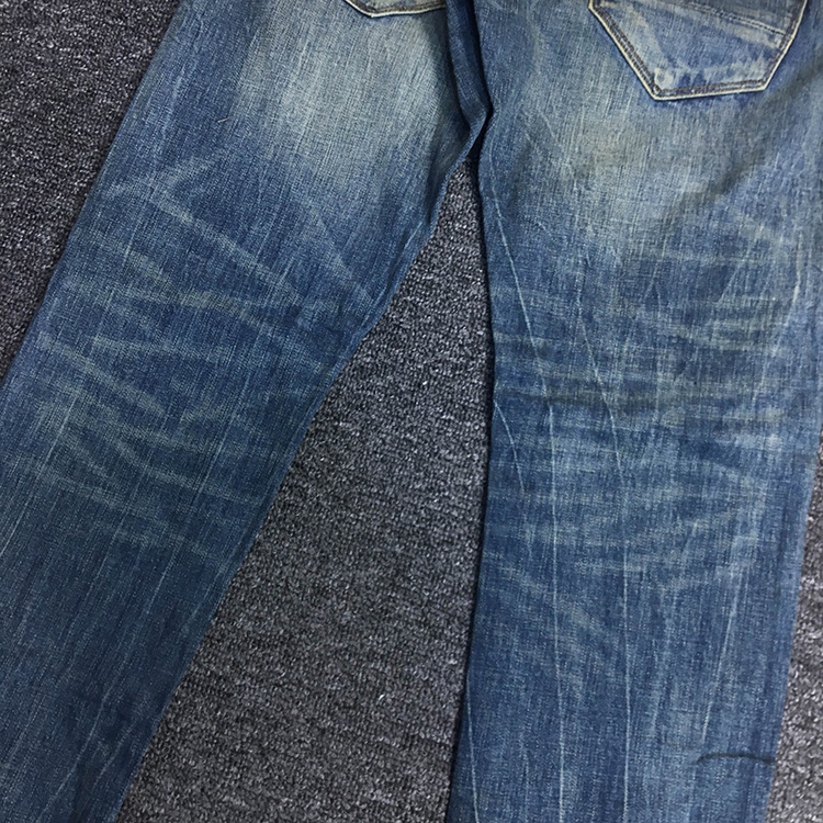 جينز جينز رجالي مطاطي صغير ، ب - مراجعة Levis Jeans 501 وسعره